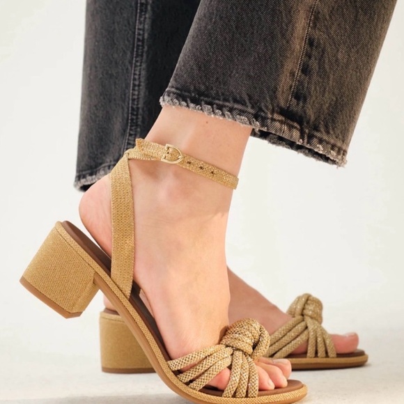 Rothy's Knotted Tan Sandals - Picture 2 of 12